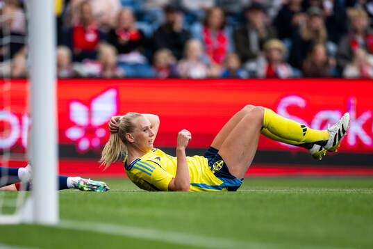 Stina Blackstenius of Sweden