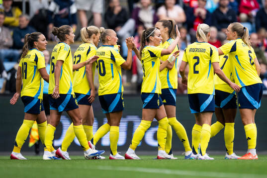 Filippa Angeldahl of Sweden celebrates with teammates