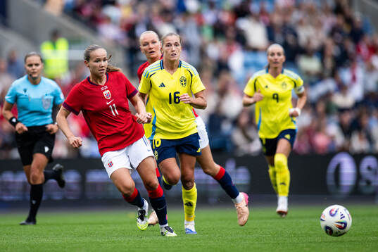 Guro Reiten and Frida Maanum of Norway against Filippa