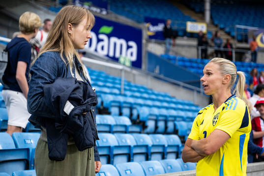Jonna Andersson of Sweden with family