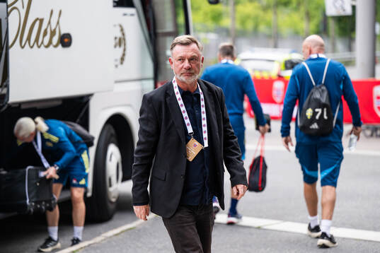 Head coach Peter Gerhardsson of Sweden arrives