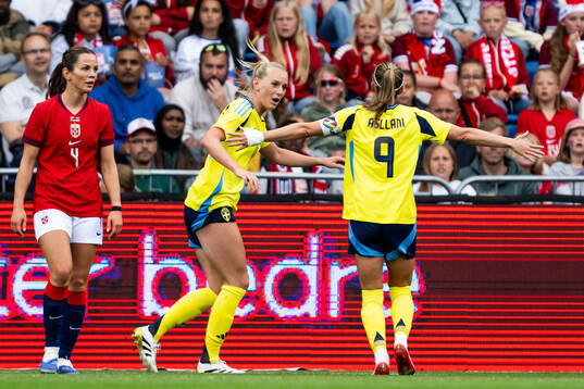 Tuva Hansen of Norway looks dejected while Stina