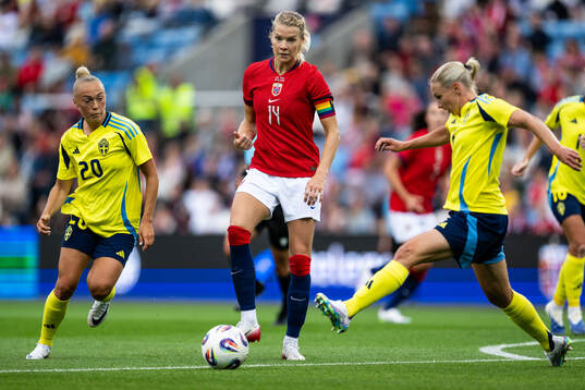 Hanna Bennison and Jonna Andersson of Sweden against Ada