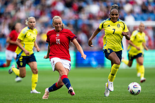 Frida Maanum of Norway and Madelen Janogy of Sweden