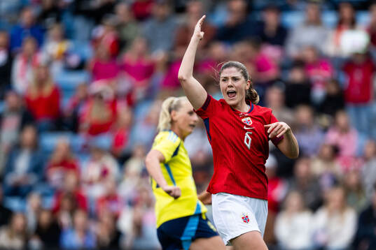 Maren Mjelde of Norway reacts