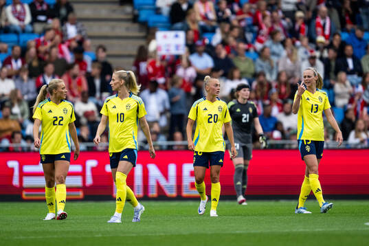 Smilla Holmberg, Sofia Jakobsson, Hanna Bennison and Amanda