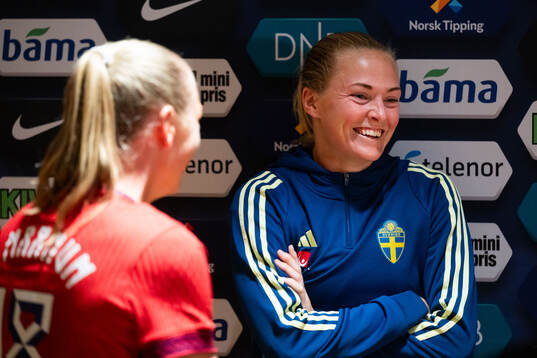 Frida Maanum of Norway and Magdalena Eriksson of Sweden in