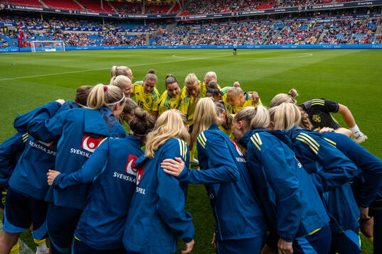 Goalkeeper Emma Holmgren, Filippa Angeldahl, Johanna