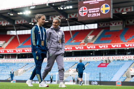 Julia Zigiotti Olme of Sweden and Vilde Bøe Risa of Norway