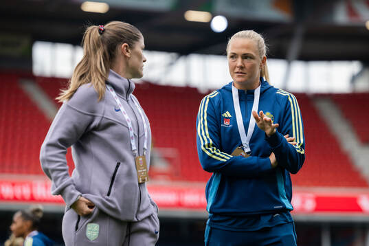 Maren Mjelde of Norway and Magdalena Eriksson of Sweden