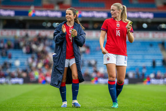 Tuva Hansen and Mathilde Harviken of Norway