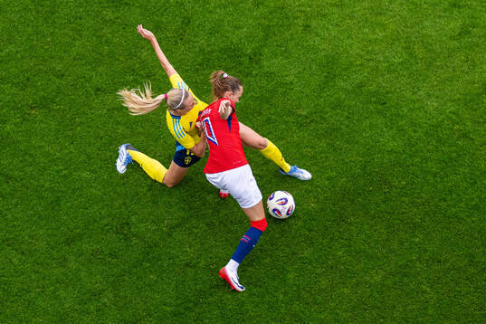 Amanda Ilestedt of Sweden and Caroline Graham Hansen of