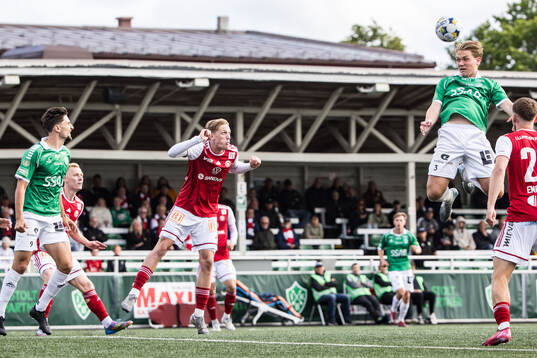 Sandvikens IFs Olle Samuelsson och Brages Teodor Wålemark