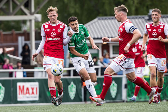 Sandvikens IFs Olle Samuelsson och Brages Amar Muhsin och