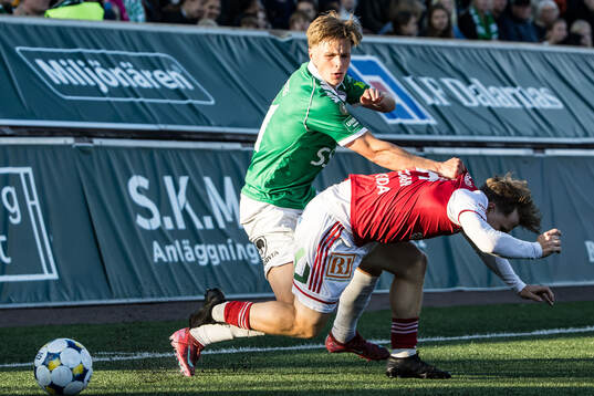 Brages Noah Östberg och Sandvikens IFs Victor Backman