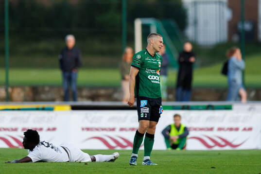 Varbergs Gustav Broman får rött kort