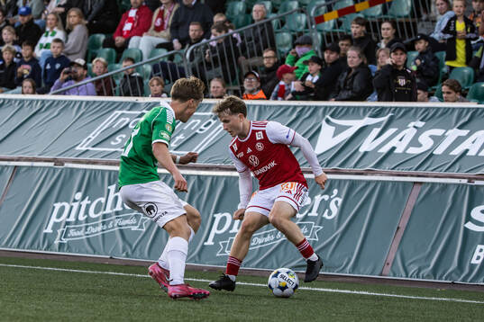 Brages Noah Östberg och Sandvikens IFs Victor Backman