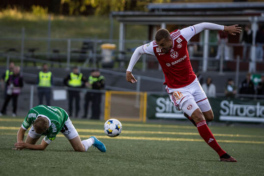 Brages Alexander Zetterström och Sandvikens IFs Kim Käck