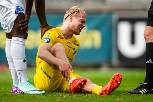 Oddevolds Linus Tornblad har ont