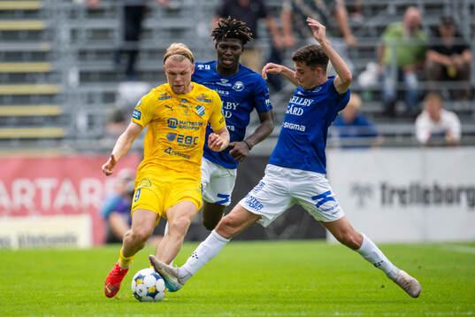 Trelleborgs Eren Alievski och Oddevolds Linus Tornblad