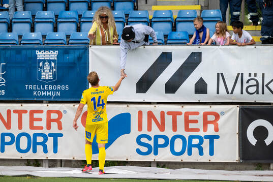 Oddevolds Carl Ådahl häslar supportrar