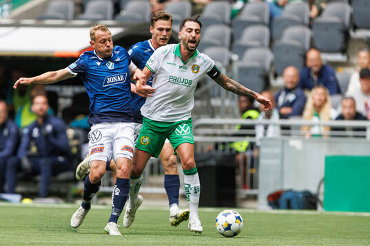Halmstads Joel Allansson och Hammarbys Nahir Besara