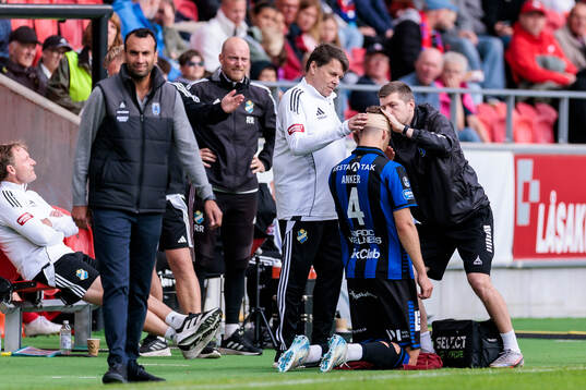 Sirius Tobias Anker har ont och får vård