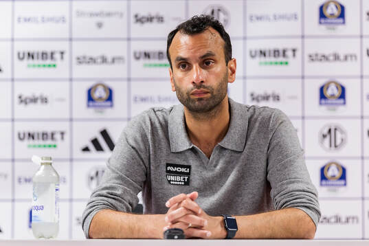 Sirius tränare Andreas Engelmark på presskonferens
