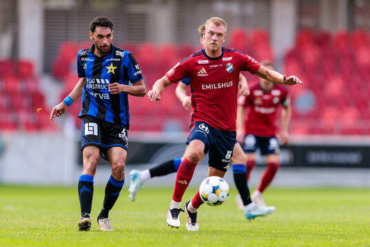 Sirius Joakim Persson och Östers Dennis Olsson