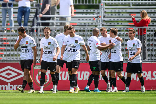 Bläddra bland fler bilder av Fotboll, Allsvenskan, Degerfors - Brommapojkarna