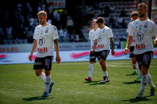 Örebros Erik Andersson deppar