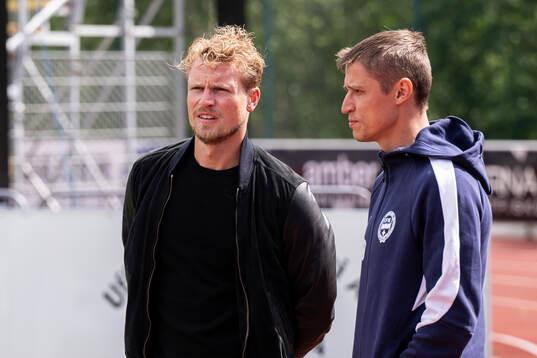 Elfsborgs tränare Oscar Hiljemark i samtal med Värnamos