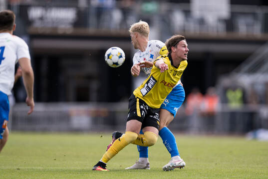 Värnamos Victor Larsson och Elfsborgs Taylor Silverholt