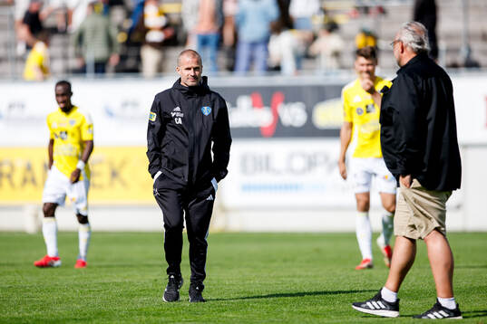 Falkenbergs tränare Christoffer Andersson