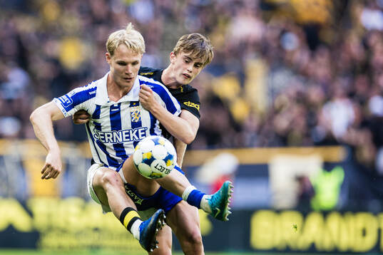 IFK Göteborgs Max Fenger och AIKs Yannick Geiger