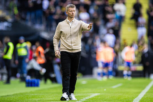 AIKs tränare Mikkjal Thomassen