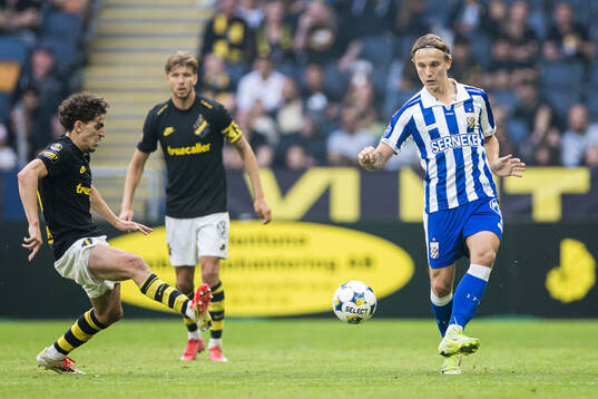 AIKs Taha Ayari och IFK Göteborgs Linus Carlstrand