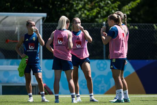 Julia Zigiotti Olme and Amanda Nildén of the Swedish