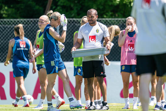 Goalkeeper Jennifer Falk and medical doctor Sadesh