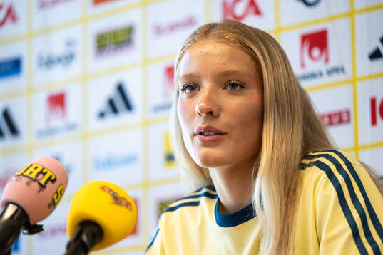 Smilla Holmberg of the Swedish women's national football