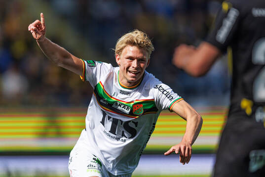 Bläddra bland fler bilder av Fotboll, Allsvenskan, Häcken - GAIS