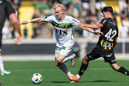 GAIS Robin Wendin Thomasson och Häckens Nikola Mitrovic