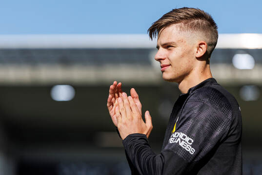 Häcken presenterar Adrian Svanbäck som ny spelare