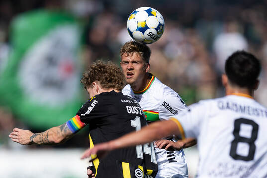 Häckens Simon Gustafson och GAIS Kevin Holmén