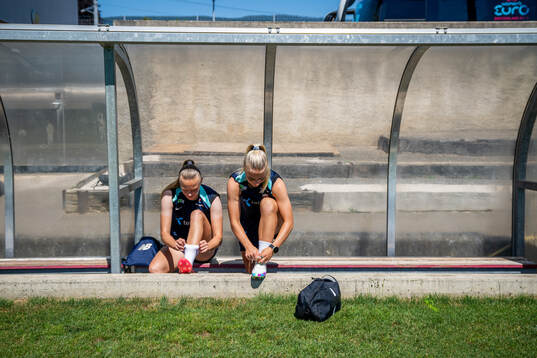 Synne Sofie Kinden Jensen and Emilie Woldvik of the