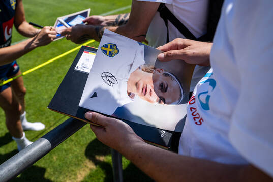 A signed poster of Kosovare Asllani of the Swedish women's