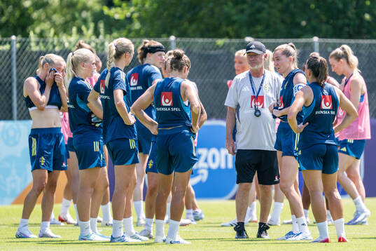 Head coach Peter Gerhardsson and Linda Sembrant of the