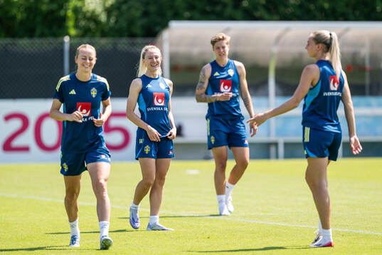 Amanda Ilestedt, Rebecka Blomqvist, Lina Hurtig and Ellen