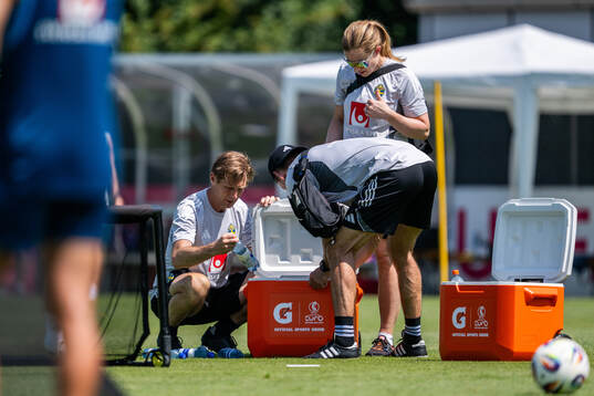 Sports psychologist Rasmus Liljeblad and physiotherapist