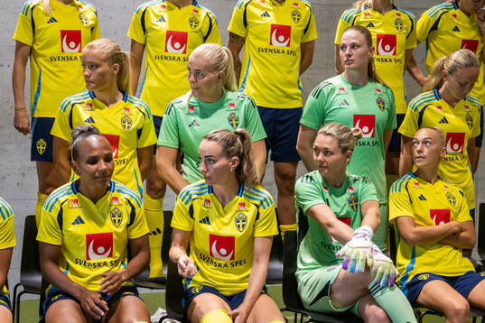 Smilla Holmberg, goalkeeper Emma Holmgren, goalkeeper Tove